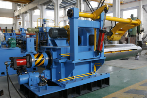 ΜΑ (η υψηλή ακρίβεια 0.4~4) ×1600mm που σκίζει το πλάτος λουρίδων γραμμών είναι μεταβλητά 600mm. 1000mm, 1250mm, 1600mm, 1800mm