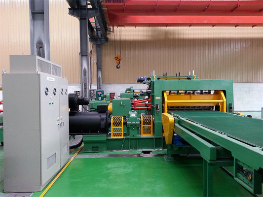 μέταλλο φύλλων 1.06.0mm μέσο παχύ που κόβεται στη μηχανή μήκους